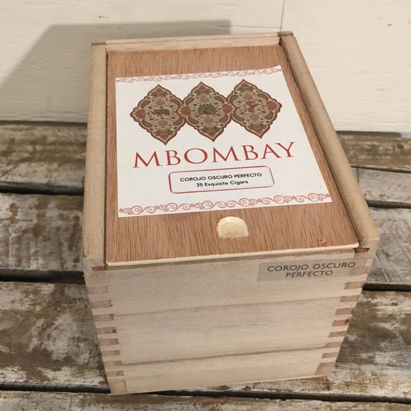 🧳3/$20🧳 MBOMBAY WOOD CIGAR BOX - Picture 2 of 6